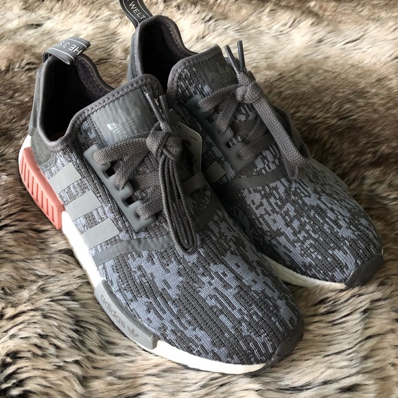 adidas nmd r1 womens grey and pink